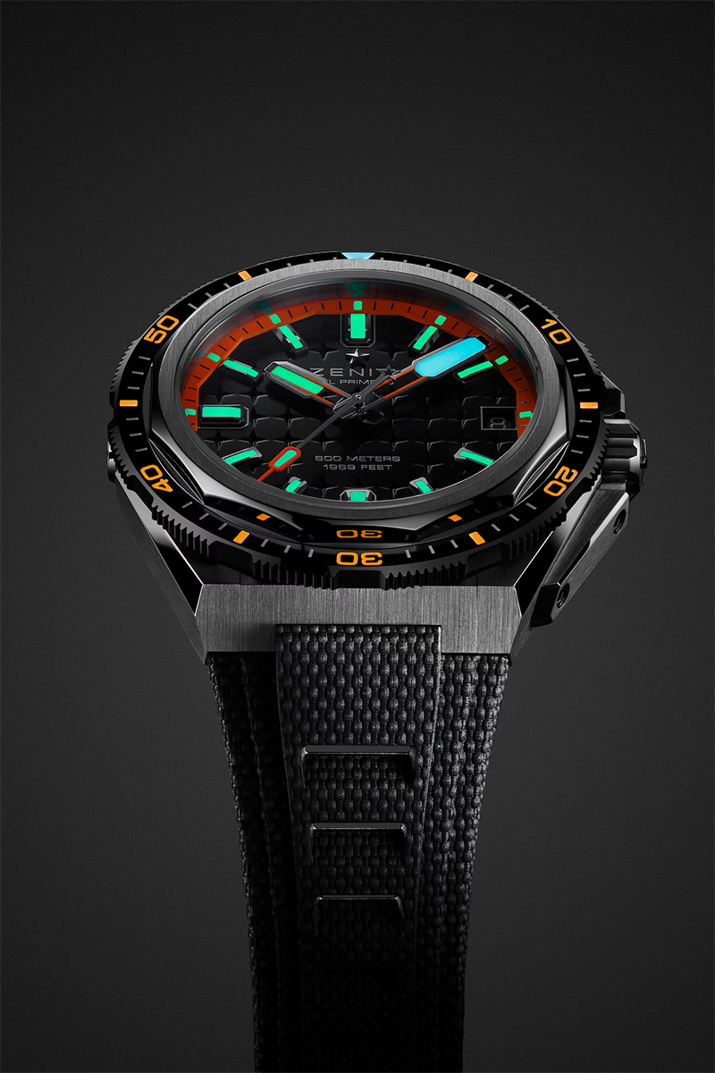 bc0318db-b709-4d88-8d42-961c521cc9eb_1-STILL-1_DEFY-Extreme-Diver_95.9600.3620.21.I300_4x5