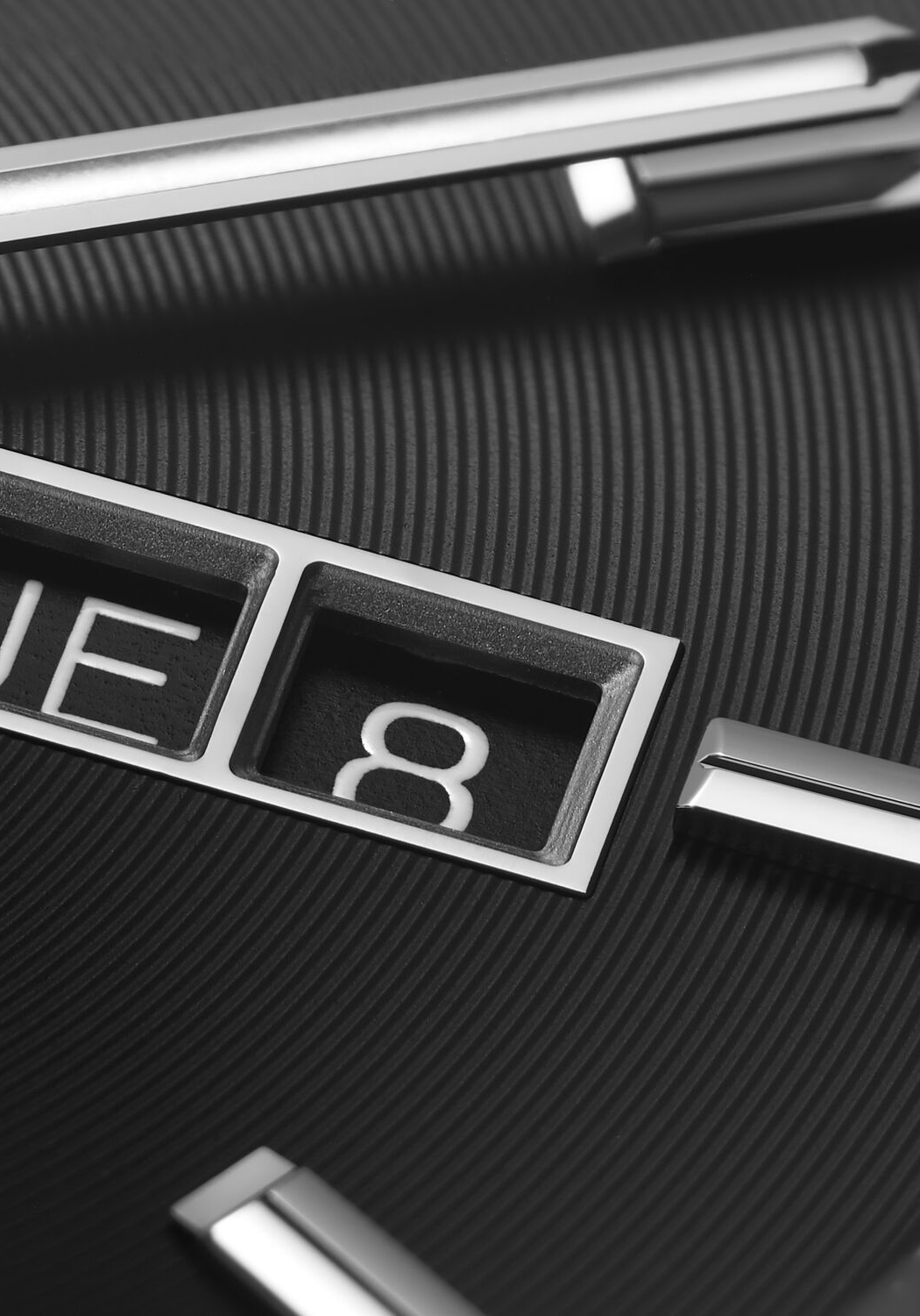 WBN2010.BA0640_FOCUS_TAG-Heuer