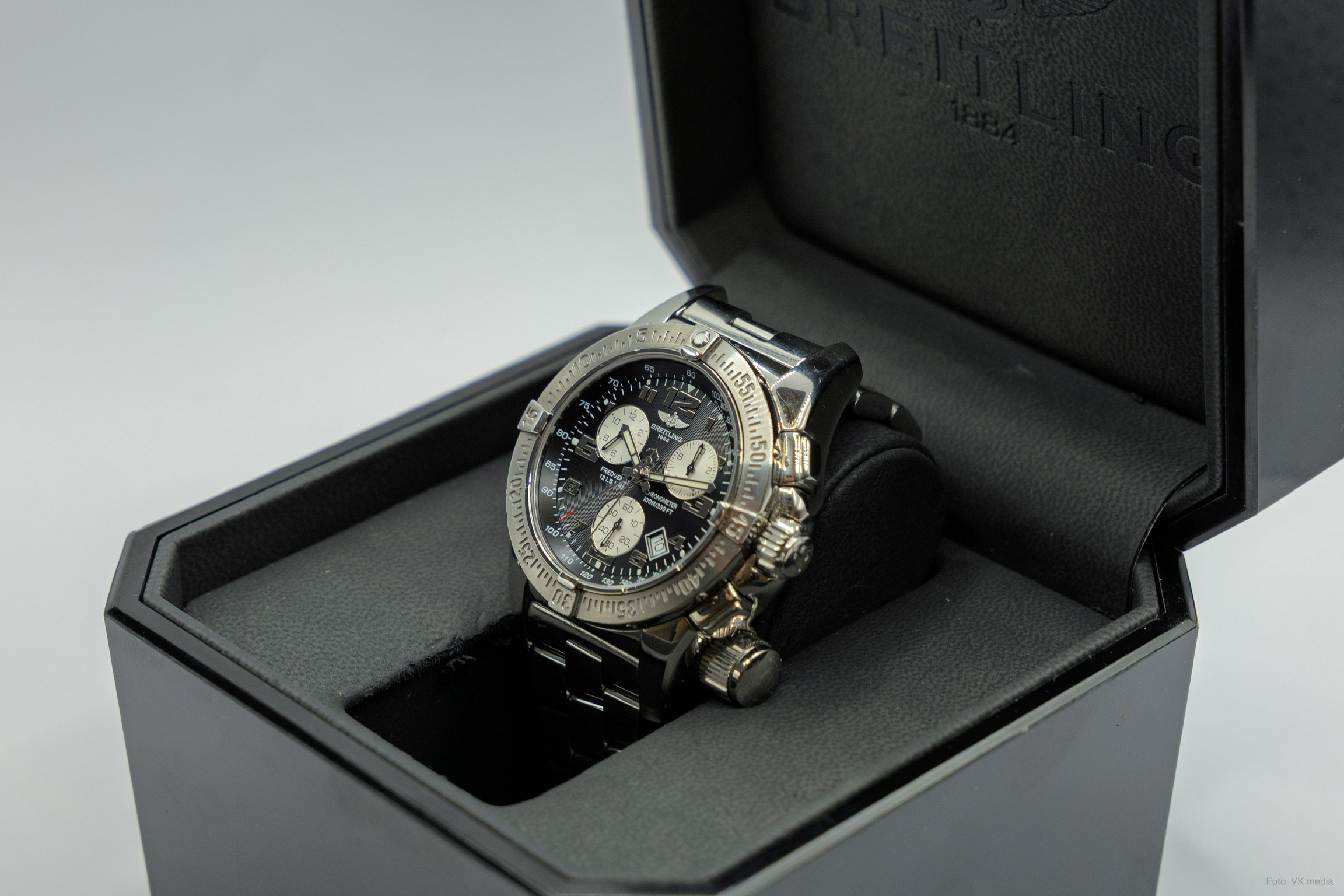 Breitling Emergency Mission ref. A7332211- Kjøpt 2008 - Full service 2026 - Image 3