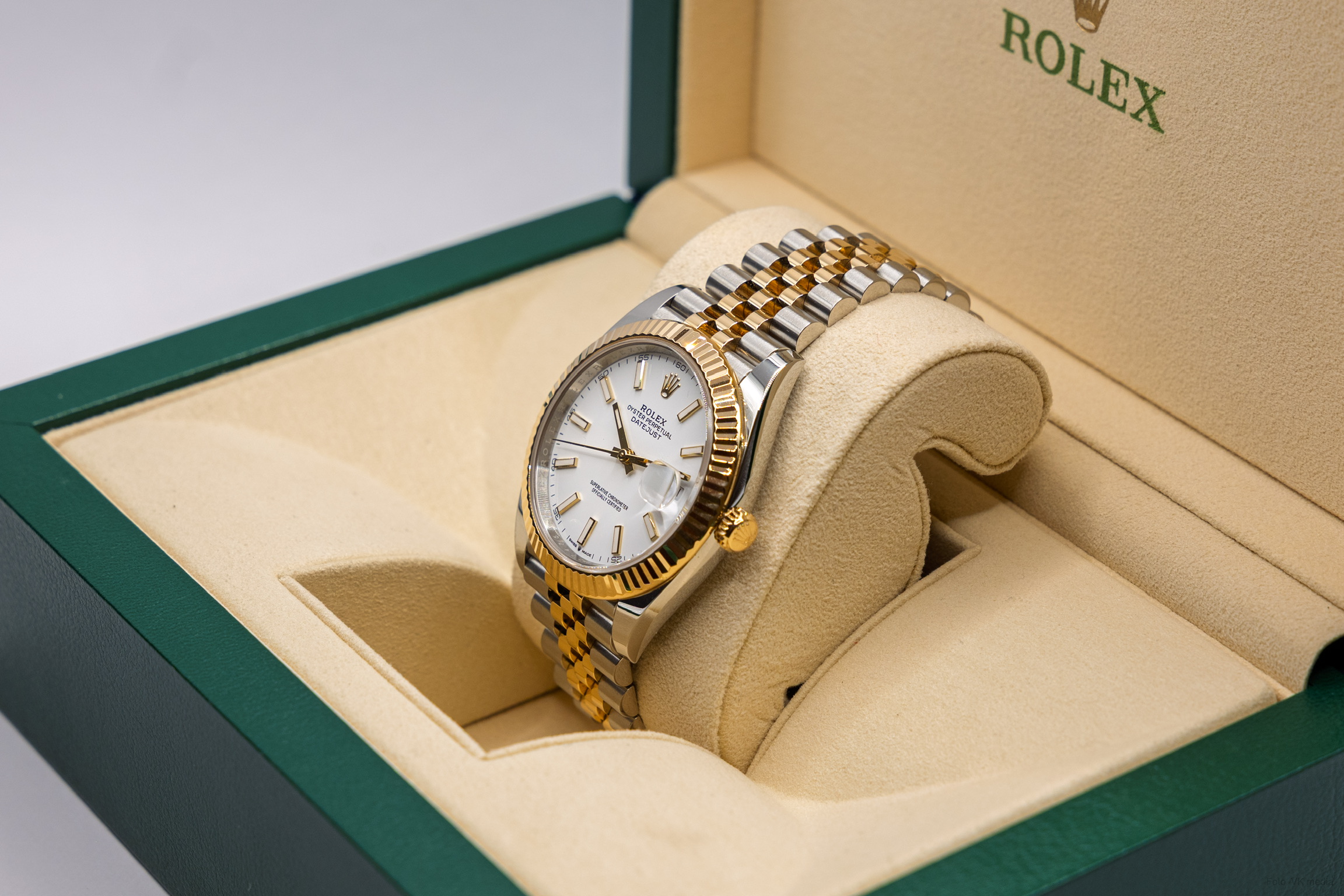 Rolex Datejust 41 gull og stål ref. 126333 - hvit skive - kjøpt 2025 - Image 3