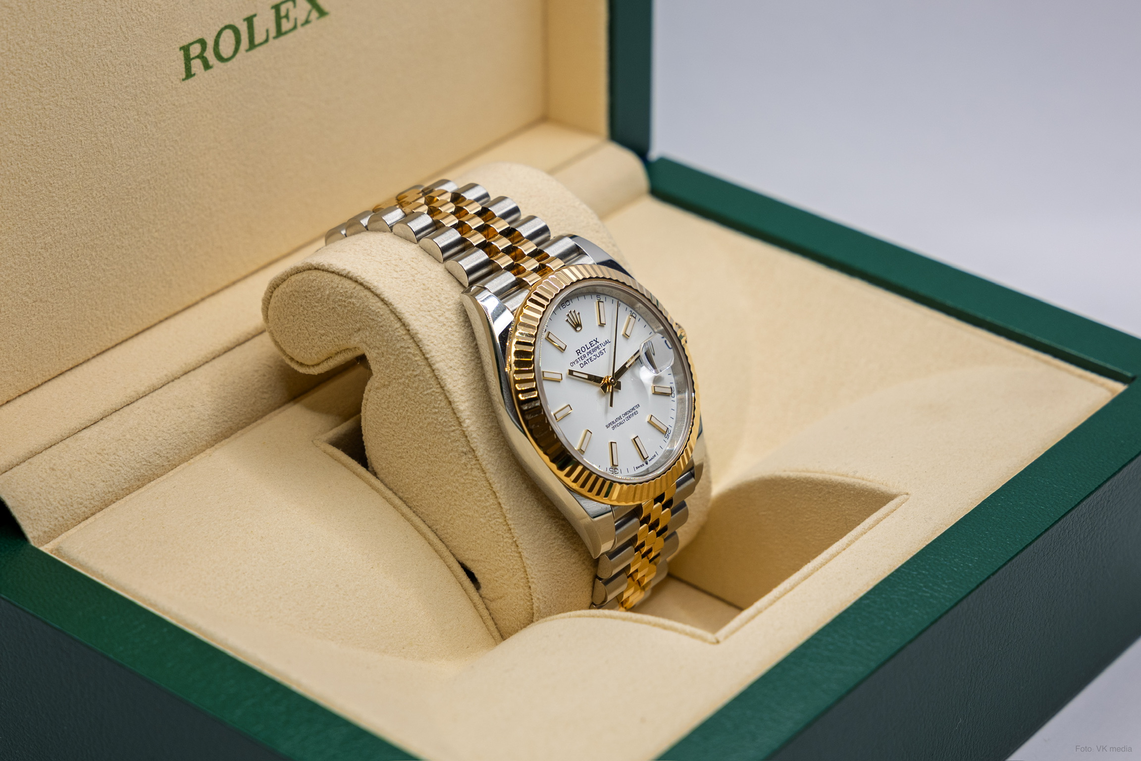 Rolex Datejust 41 gull og stål ref. 126333 - hvit skive - kjøpt 2025 - Image 4
